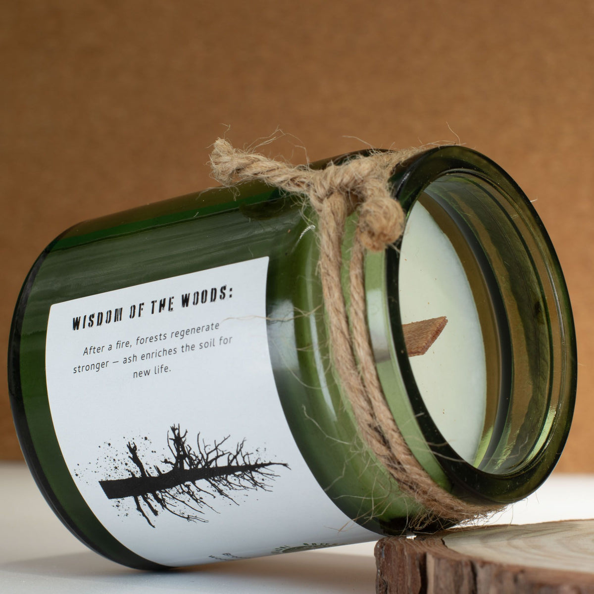 Bougie de soja Frêne & Fumée de bois — Greenman Rituals